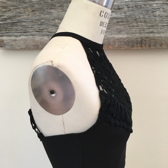 🖤 LF Bohemian Crochet Halter Crop Top - Picture 4 of 8